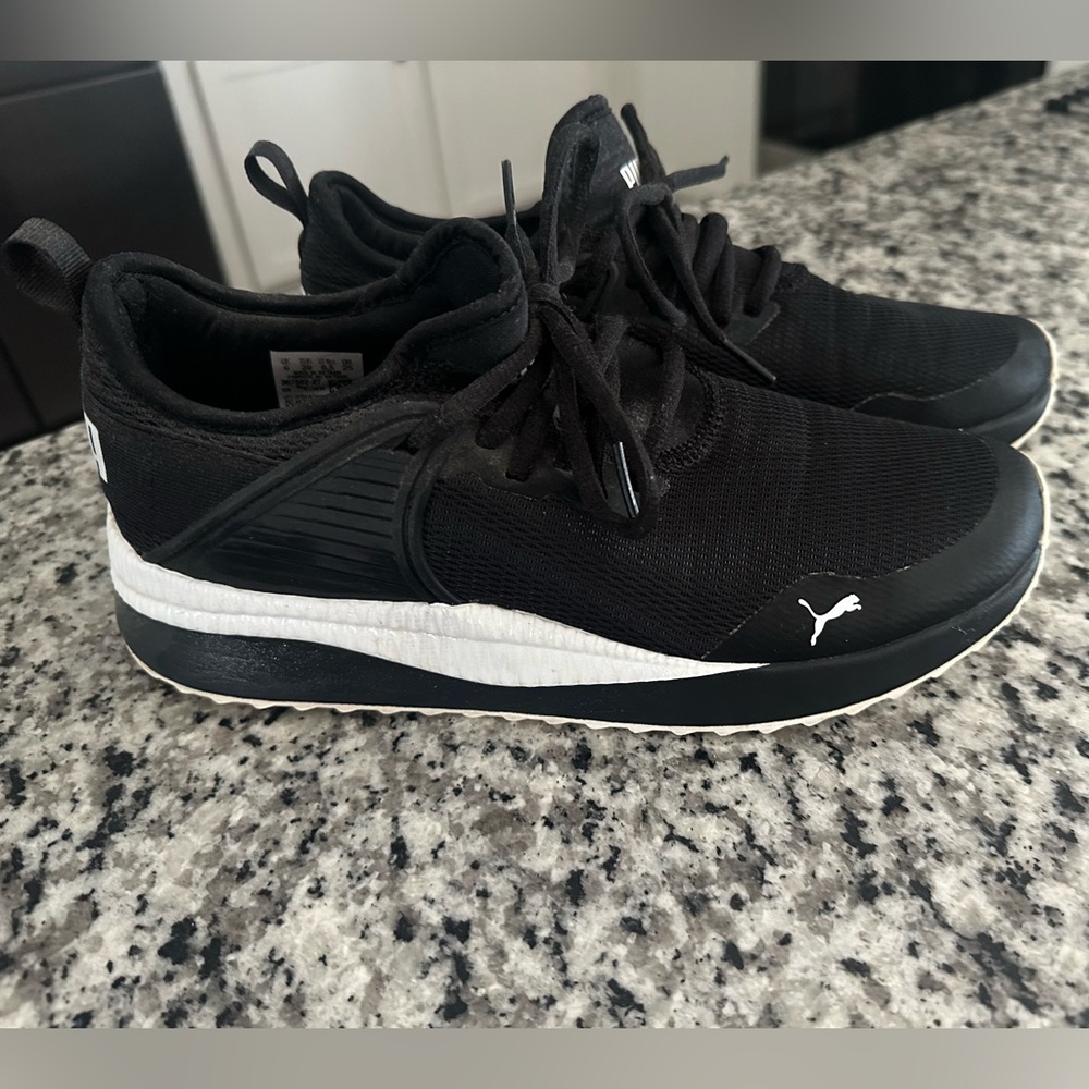 Women’s Puma Sneaker